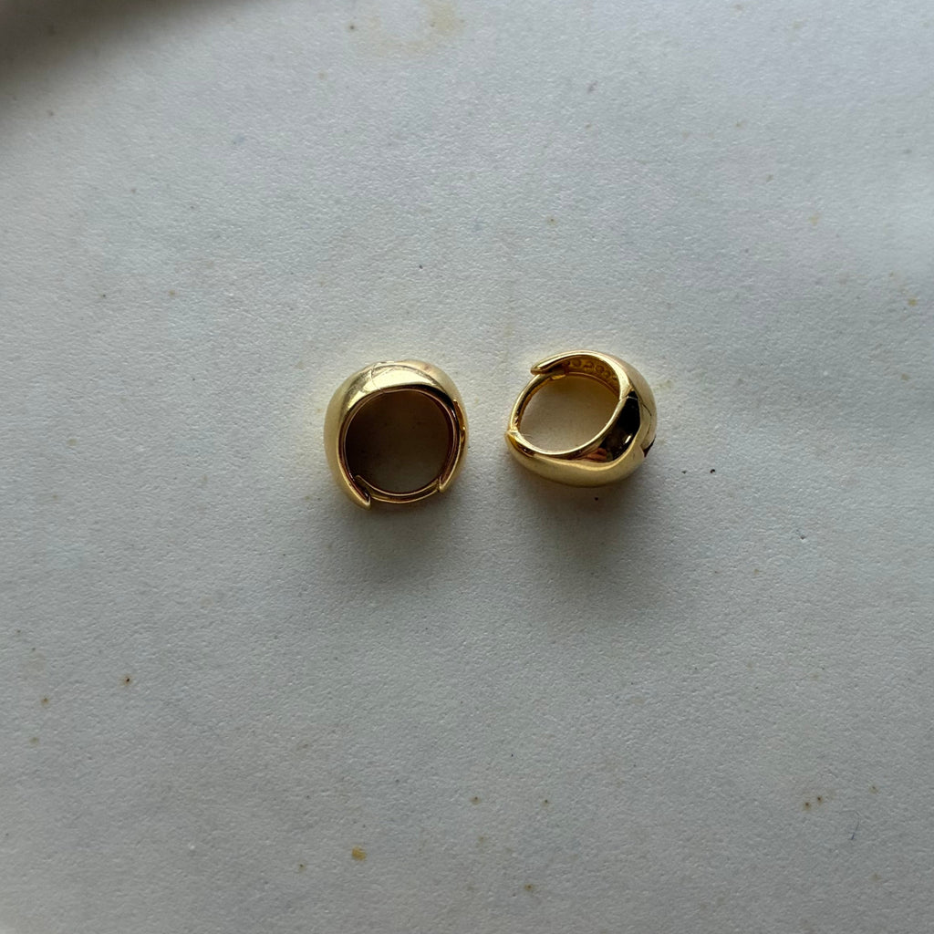 Pebble Studs